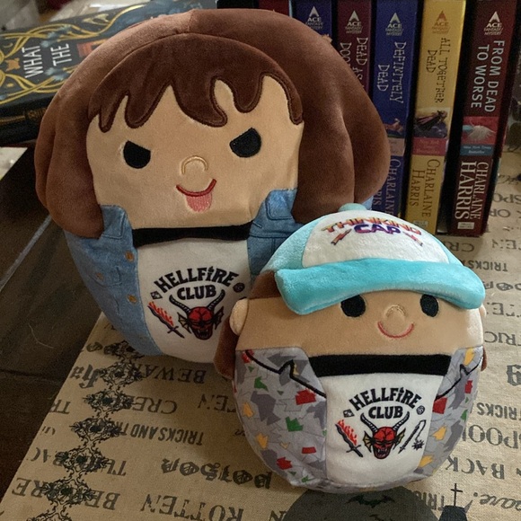Mint in box Stranger ThingsXSquishmallow Hellfire Club Eddie and Dustin - Picture 1 of 9